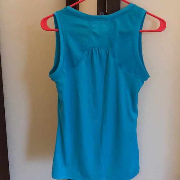 2 Champion Workout Tops - Picture 7 of 7